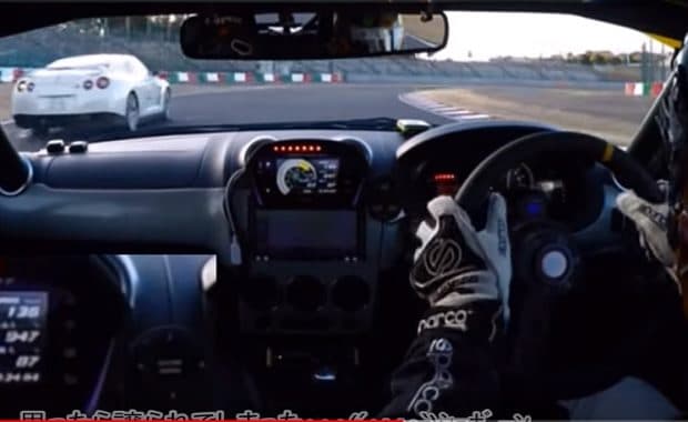 ダイハツ・コペンがR35 GT-Rやポルシェケイマンをぶち抜き圧倒的な速さを見せつける車載映像
