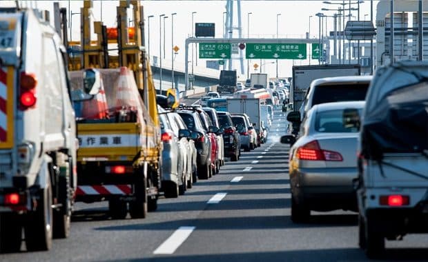 【2019】GW渋滞予測と回避方法を高速道路各社が発表 ピークは後半週末に40Kmの渋滞