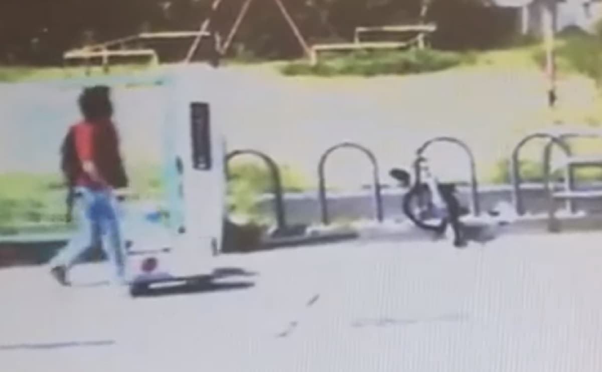 京アニ放火事件前日に撮られた台車を押して歩く青葉容疑者とみられる男の映像が公開