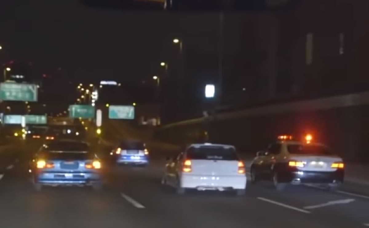 大阪・阪神高速の環状族が爆音を上げながら元気に警察とバトルしている動画