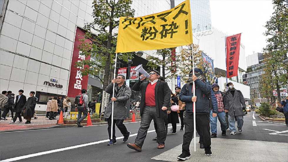渋谷でクリスマス粉砕デモが実施される！革命的非モテ同盟「リア充は爆発しろ」
