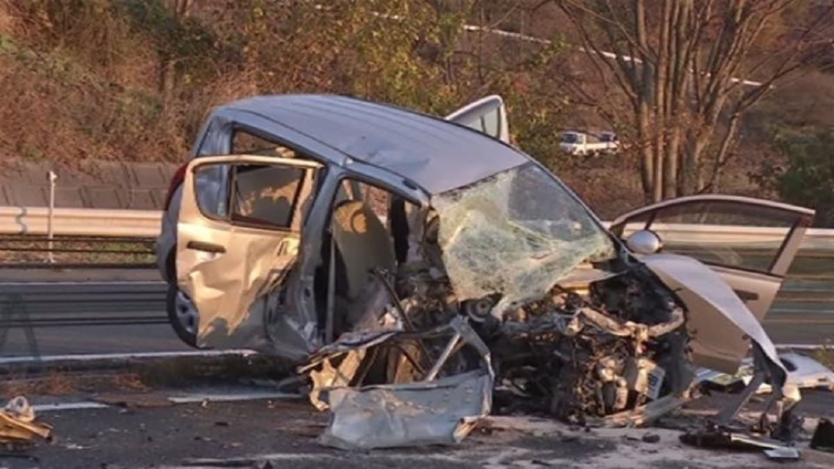 群馬県・関越自動車道で80歳男性が猛スピードで逆走して乗用車と衝突し死亡！老害「人の世話になりたくないから免許は返納しない」