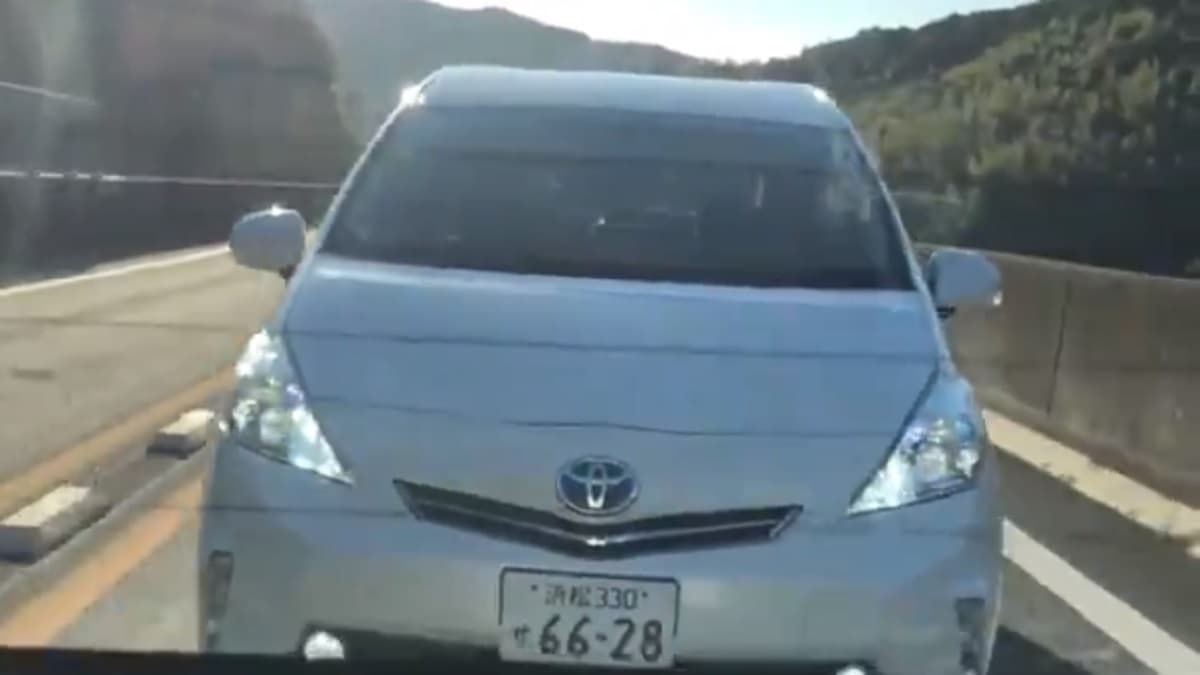 鹿児島県・南九州自動車道でプリウスに乗る運転手があおり運転常習か！同一ナンバー車からの多数の被害報告がでる