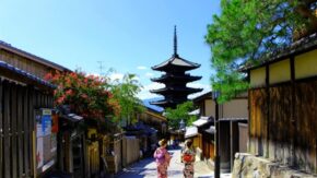 京都・祇園が観光客立ち入り禁止に！外国人観光客の迷惑行為が相次ぐ